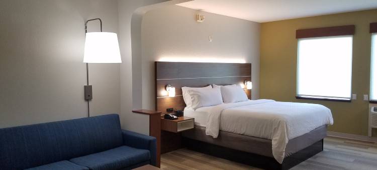 万豪City Express代托纳海滩赛道酒店(City Express by Marriott Daytona Beach Speedway)图片