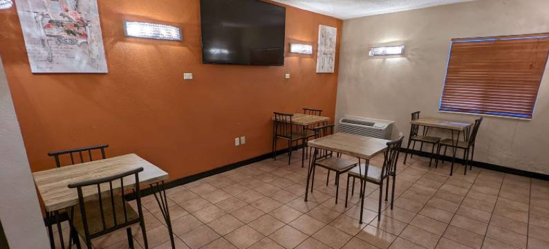 威奇托北温德姆速8酒店(Super 8 by Wyndham Wichita North)图片