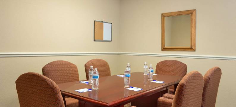 威奇托东呗盟套房酒店(Baymont by Wyndham Wichita East)图片