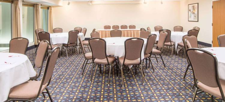 斯普林菲尔德北华美达酒店(Ramada by Wyndham Springfield North)图片