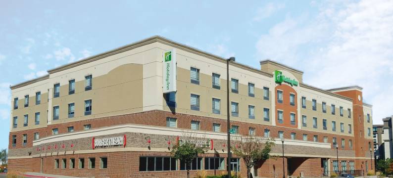 Holiday Inn 奥马哈市中心 - 机场(Holiday Inn OMAHA DOWNTOWN - WATERPARK by IHG)图片