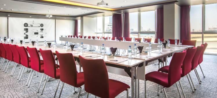 迪拜汽车城丽柏酒店(Park Inn by Radisson Dubai Motor City)图片