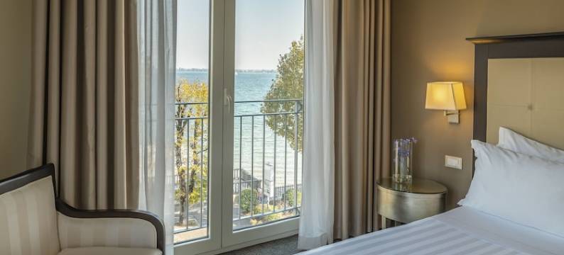 罗莎别墅酒店(Villa Rosa Hotel Desenzano)图片