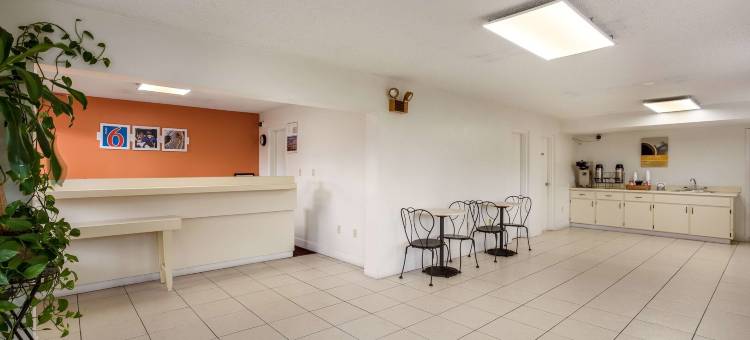 罗里达麦克伦尼 6 号汽车旅馆(Motel 6 Macclenny, FL)图片