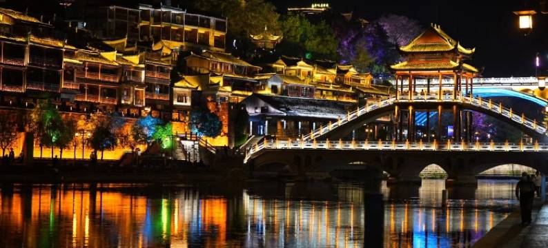 丽江古城与山而栖qi)精品南门民宿(东正街分店)图片