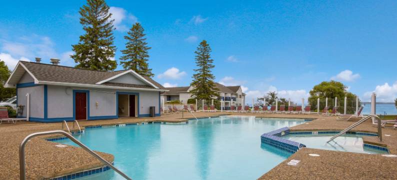 波恩特港湾湖滨贝斯特韦斯特酒店(Best Western Harbour Pointe Lakefront)图片