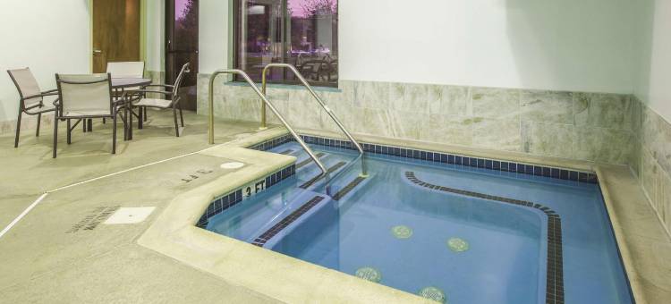 梅卡尼克斯堡哈里斯堡拉昆塔温德姆套房酒店(La Quinta Inn & Suites by Wyndham Mechanicsburg - Harrisburg)图片