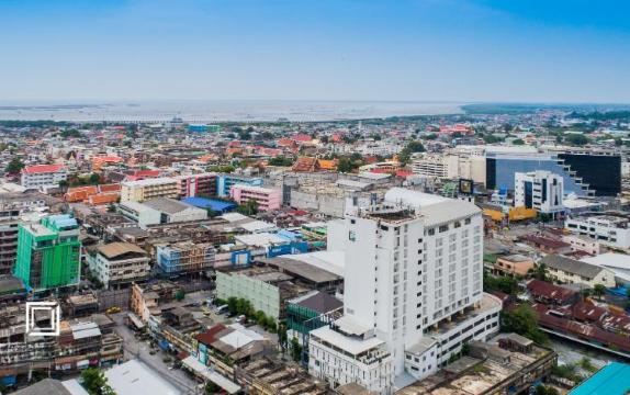 Rattanachol Hotel Over view
