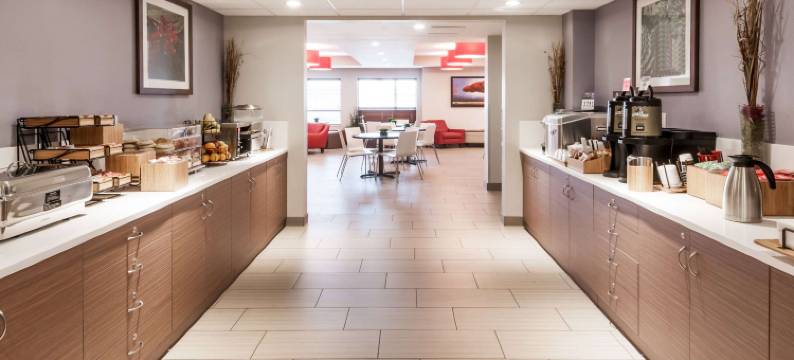 圣约翰堡麦客达套房酒店(Microtel Inn & Suites by Wyndham Fort St John)图片