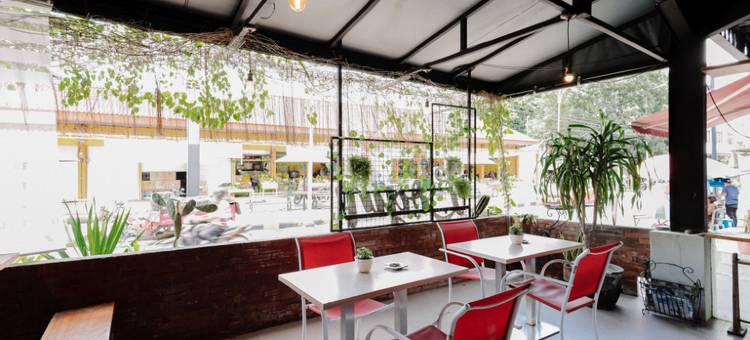 阿伦阿伦马迪恩附近的红多兹(RedDoorz Near Alun Alun Madiun)图片