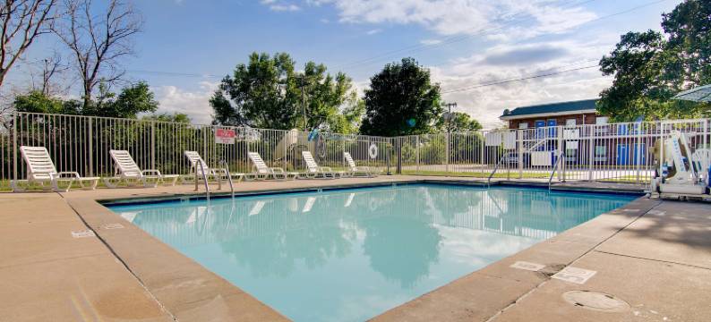 萨莱纳6号汽车旅馆(Motel 6 Salina, KS)图片