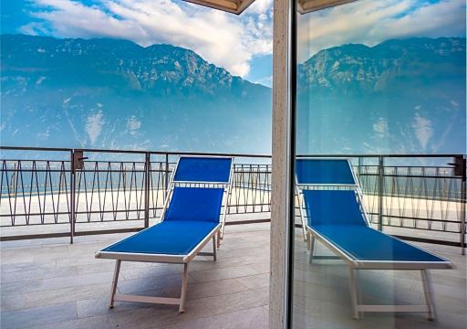 Hotel Capo ReamolHotel Overview