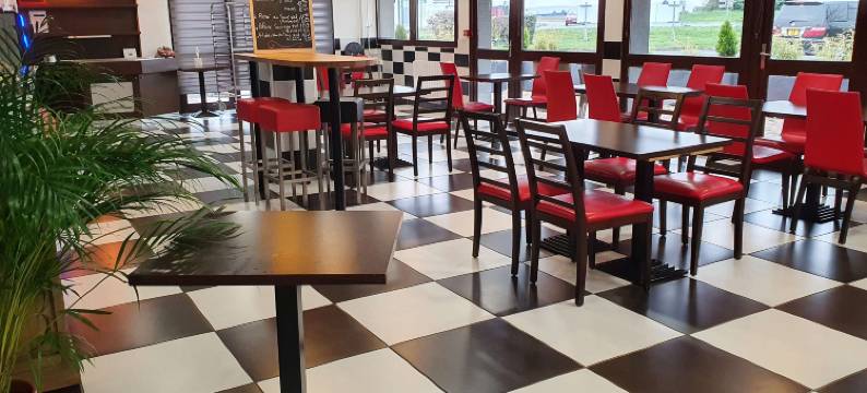 圣维克托蒙吕松基里亚德酒店(Kyriad Design Enzo Montlucon - Saint Victor)图片