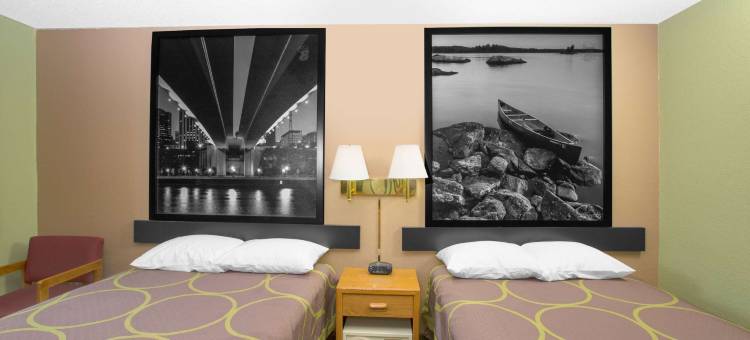 明尼苏达州沃辛顿温德姆速8酒店(Super 8 by Wyndham Worthington Minnesota)图片