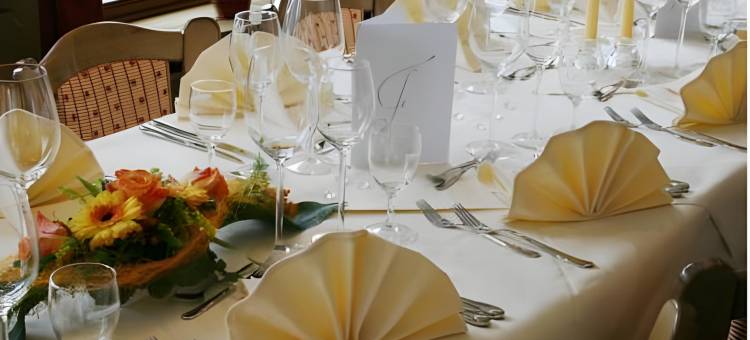 瓦尔德克酒店(Hotel Waldeck Mit Restaurant "Florian'S")图片