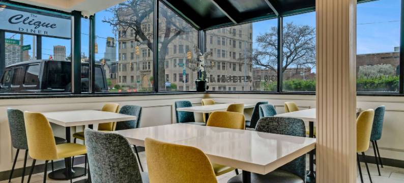 底特律市中心凯艺酒店(Quality Inn Detroit Downtown)图片