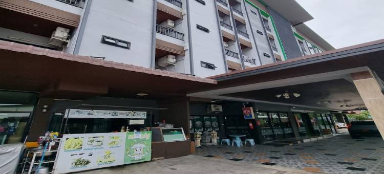 拉查普鲁克DC度假村安通(Ratchapruek DC Resort Angthong)图片