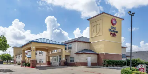 萊克沃思貝斯特韋斯特優質套房酒店