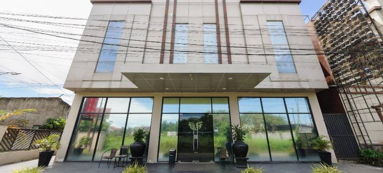 红多兹Plus酒店-近北苏门答腊大学(RedDoorz Plus Near Universitas Sumatera Utara)图片
