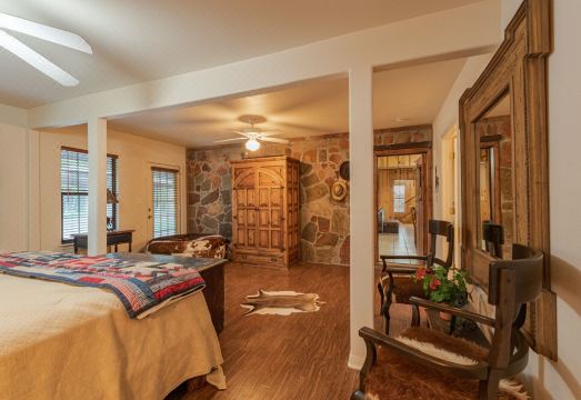 Authentic Ranch Home on 650 Acres with Peace and Tranquility Hotel Overview
