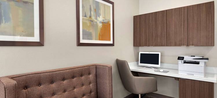 比蒙特西/I-10 瓦尔登温德姆戴斯套房酒店(Days Inn & Suites by Wyndham Beaumont West / I-10 & Walden)图片