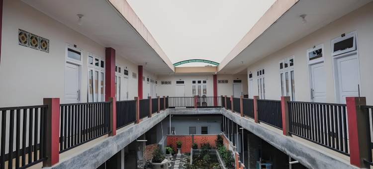 红多兹伊斯兰酒店-近里瓦植物园(RedDoorz Syariah Near Kebun Raya Liwa)图片