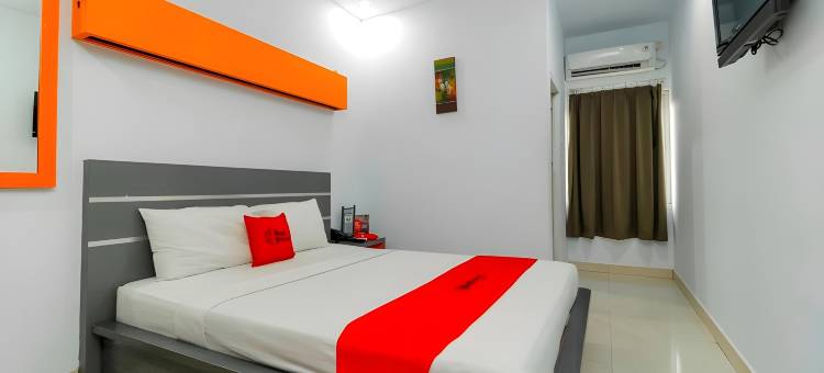 红多兹酒店-美娜多城广场(RedDoorz Near Manado Town Square)图片