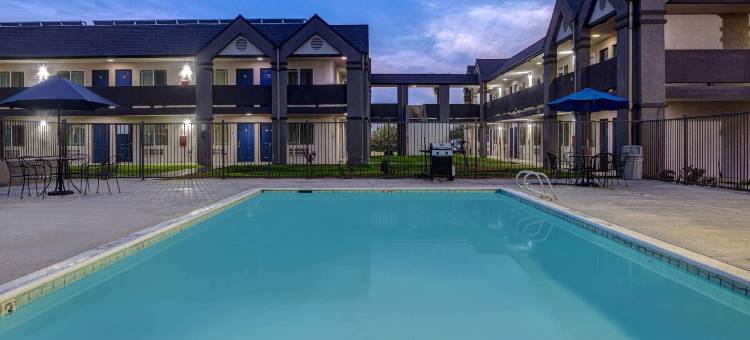 巴顿威洛市中心6号汽车旅馆(Motel 6 Buttonwillow, CA Central)图片