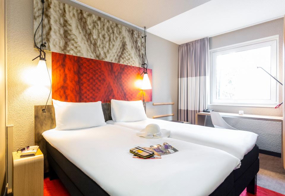 Ibis Hamburg Alster Centrum Hotel Overview