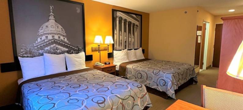 托皮卡-福布斯登陆温德姆速8酒店(Super 8 by Wyndham Topeka at Forbes Landing)图片