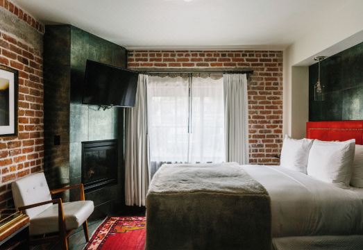 Granada Hotel & Bistro Hotel Overview