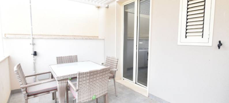 马里纳迪拉古萨的三颗钻石(The Three Diamonds of Marina di Ragusa)图片