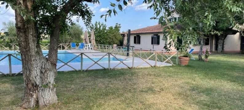 吉拉索莱特尔祖洛酒店(Il Girasole Terzuolo)图片