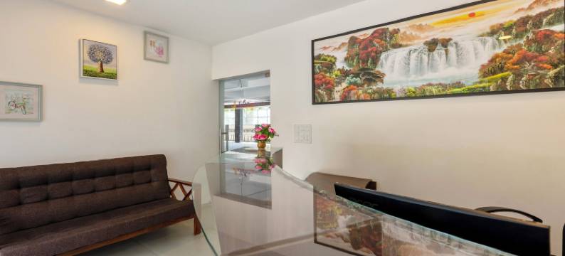 普纳马达湖的Treebo Vsaffron Regency(Treebo VSaffron Regency, Punnamada Lake)图片