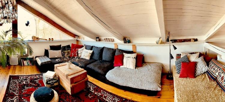 湖畔浪漫温泉别墅，配备壁炉(Romantic Spa Villa with Fireplace by the Lake)图片