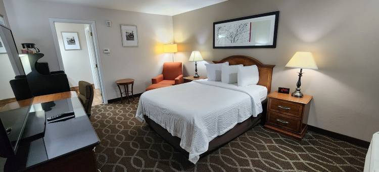 华美达海湾套房旅馆(Ramada Bayside Inn and Suites)图片