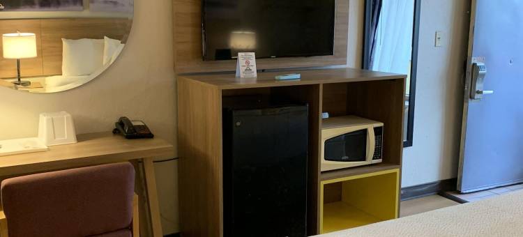 路易斯威尔机场博览中心戴斯酒店(Days Inn by Wyndham Louisville Airport Fair and Expo Center)图片