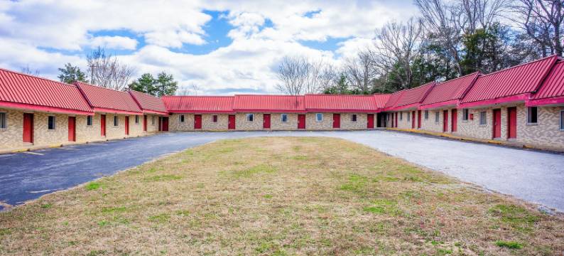 奥扎克交汇山景-由OYO管理(Ozark Junction Mountain View by OYO)图片