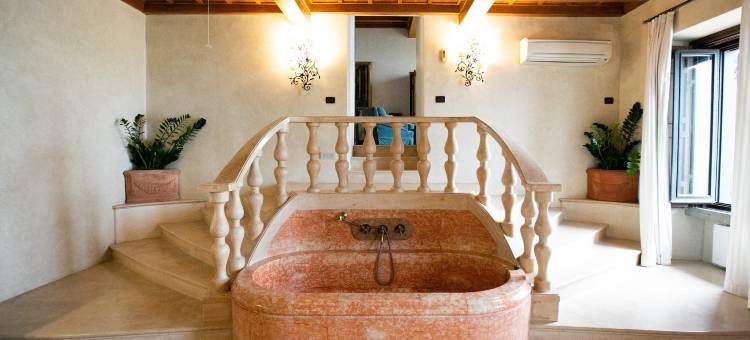 拉波斯塔维奇亚酒店(La Posta Vecchia Hotel)图片