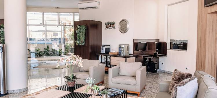 菲里昂广场酒店(Ferian Plaza Hotel)图片