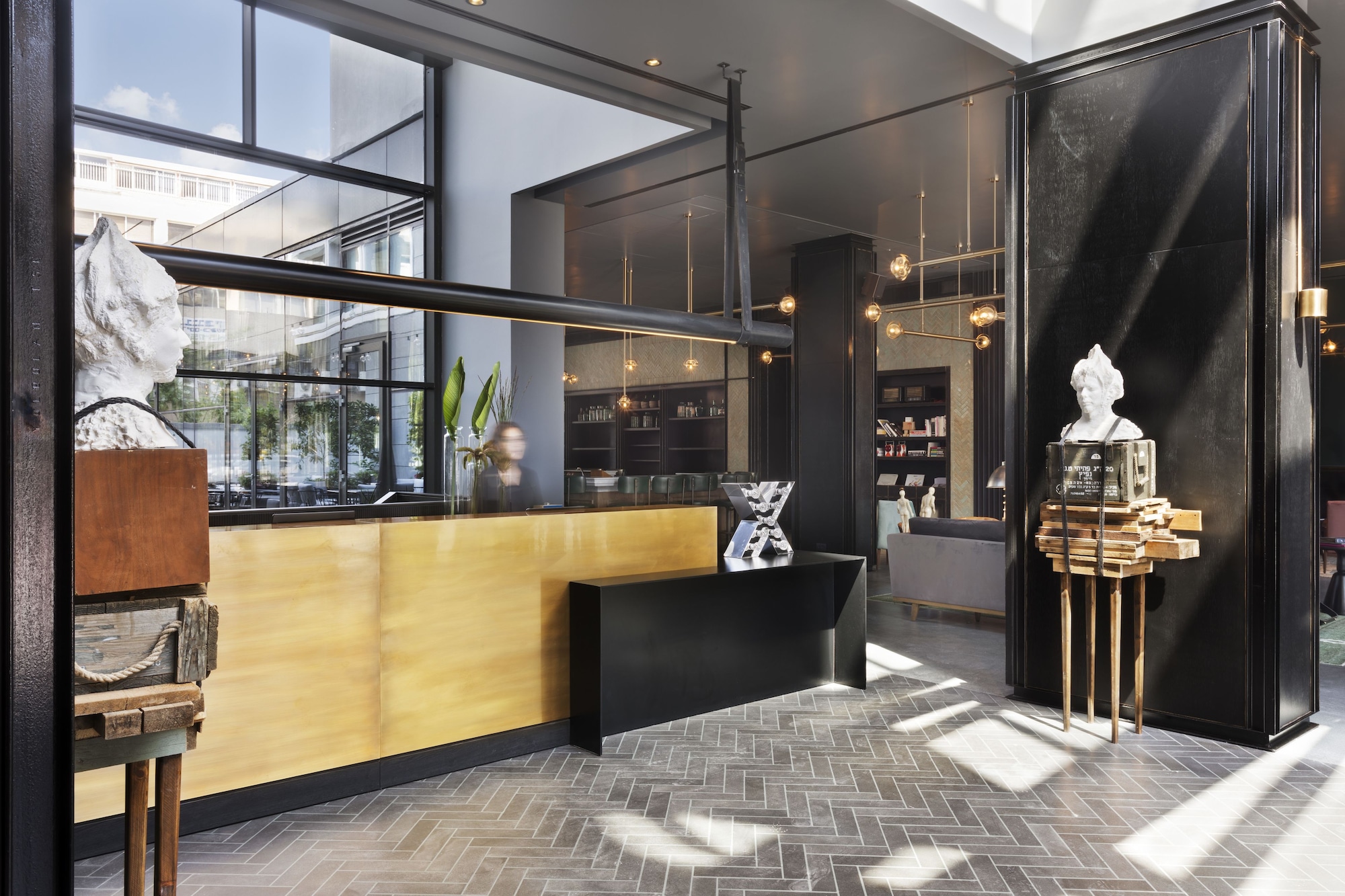 Publica Isrotel, Autograph Collection Over view