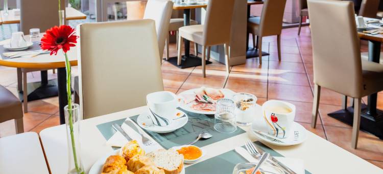 基里亚德酒店-德尼姆奥斯特(Kyriad Nimes Ouest)图片