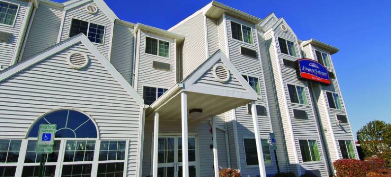 艾尔克格罗夫村温德姆豪生套房酒店(Howard Johnson by Wyndham Elk Grove Village/Chicago O'Hare)图片