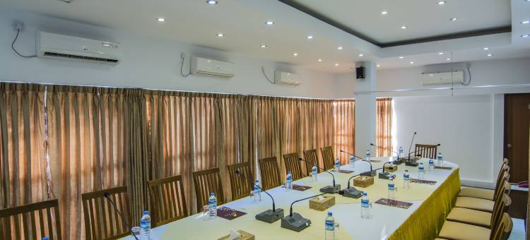 里诺酒店(Reno Hotel)图片