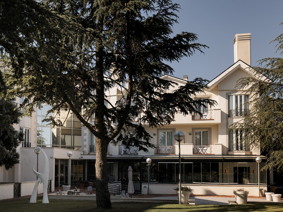 帕克斯托雷洛多内斯酒店