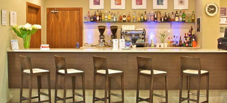 Holiday Inn Express 阿尔赫西拉斯(Holiday Inn Express Campo de Gibraltar - Barrios)图片