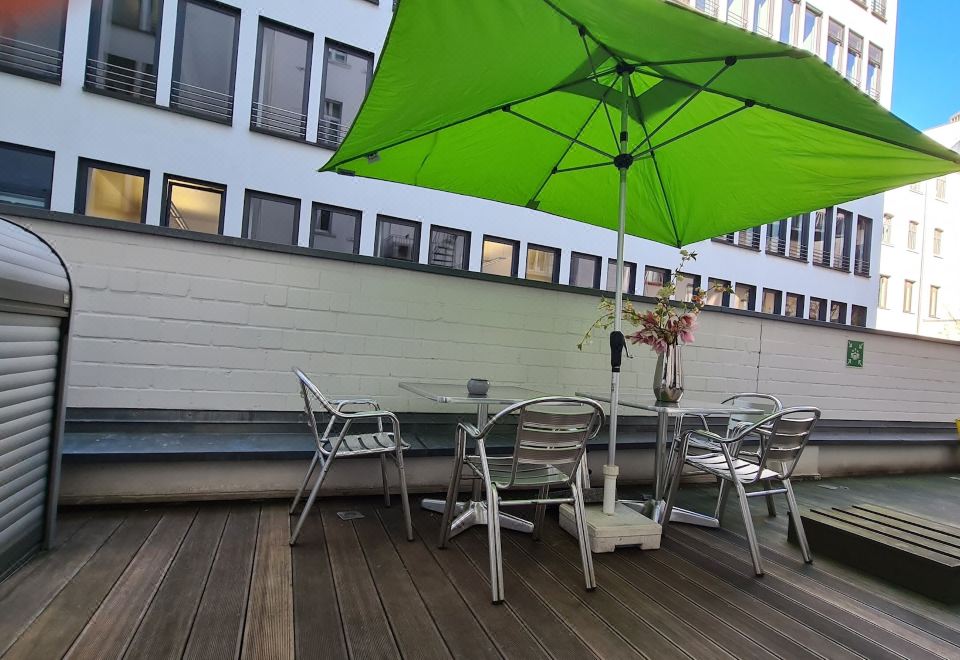 Hotel Cristall - Frankfurt City Hotel Overview