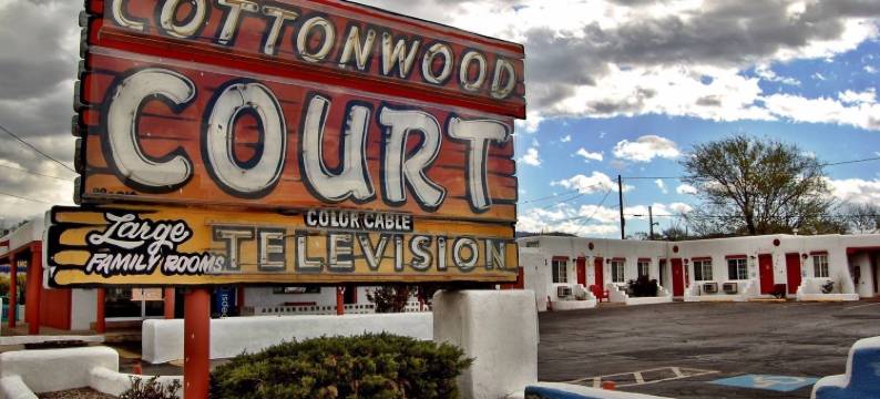 塔顿伍德庭院汽车旅馆(Cottonwood Court Motel)图片