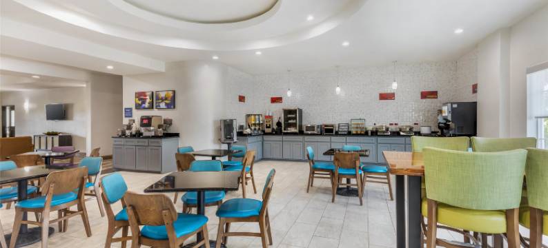 沃思堡福里斯特希尔贝斯特韦斯特优质套房酒店(Best Western Plus Fort Worth Forest Hill Inn  Suites)图片