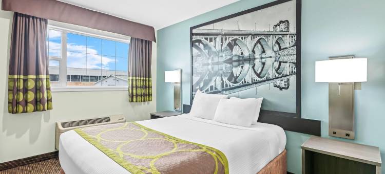 萨斯卡通近萨斯卡通机场速8酒店(Super 8 by Wyndham Saskatoon Near Saskatoon Airport)图片